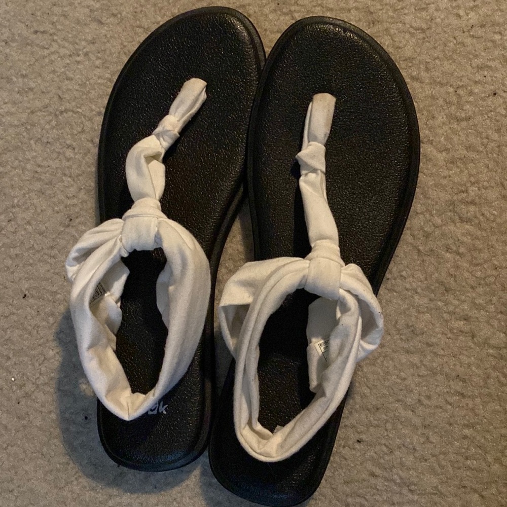 Preowned Sanuk Sandals